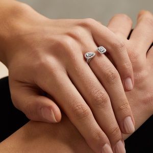 Messika Twin ToiMoi Diamond ring